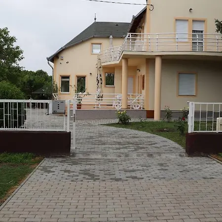Erkel Panorama Apartman 3. Vonyarcvashegy